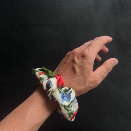 Scrunchie Wilder Garten